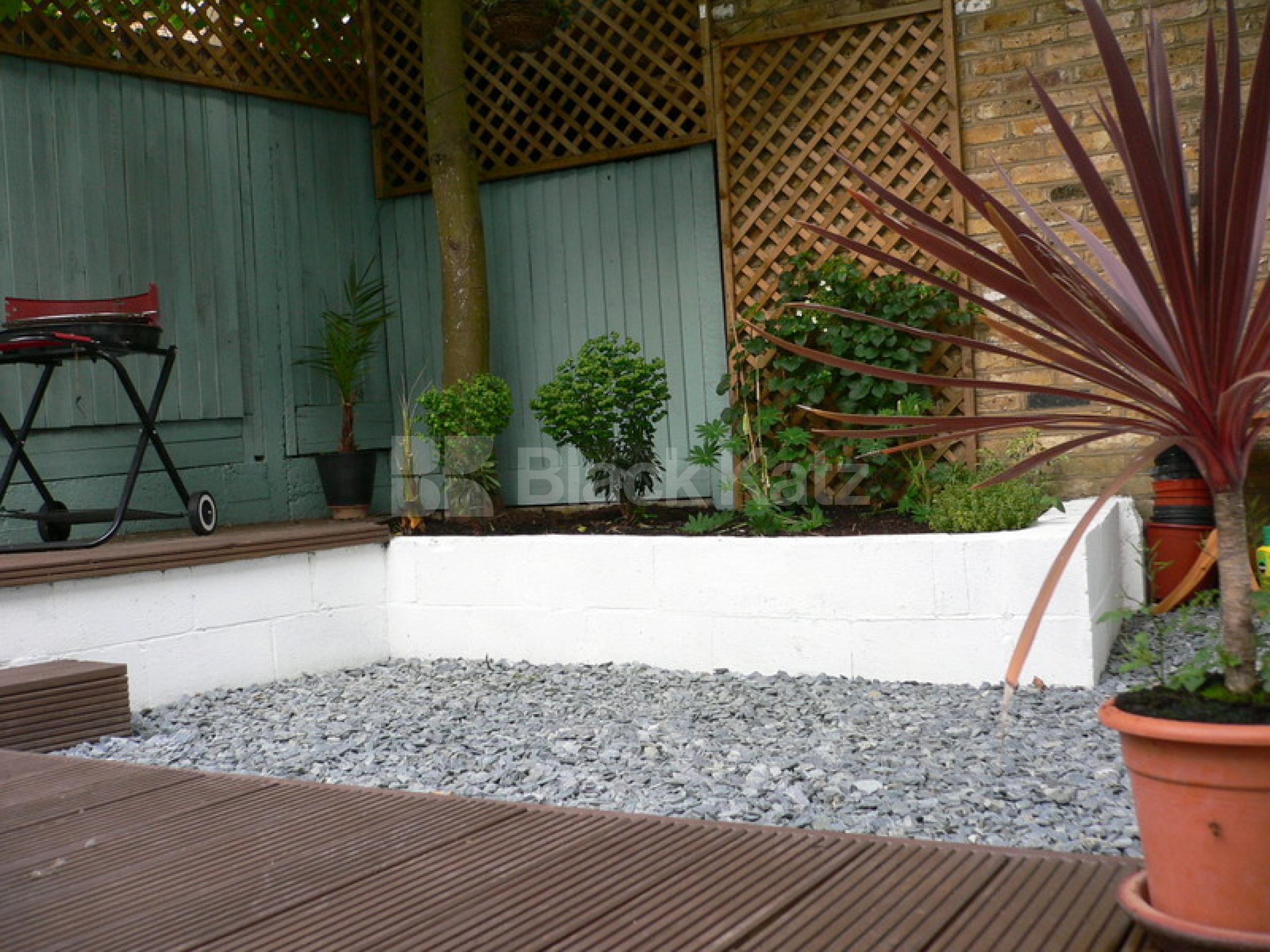 			NEW INSTRUCTION, 2 Bedroom, 1 bath, 1 reception Ground Floor Flat			 Medora Road, Brixton. SW2